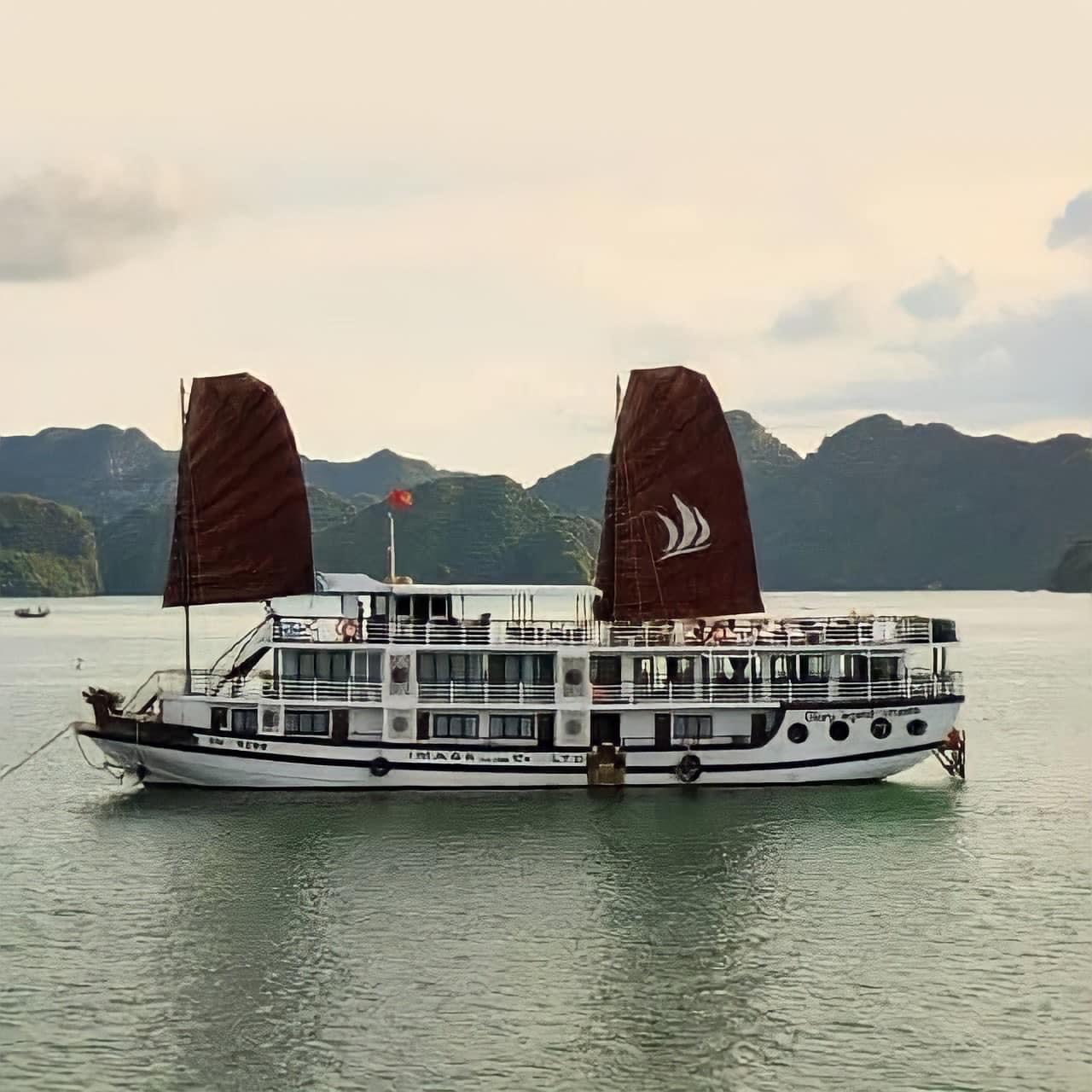 Halong Bay 2 Days 1 Night - Le Journey Cruise.