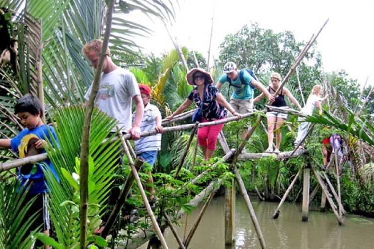Mekong Delta & Cu Chi Tunnels - Full Day
